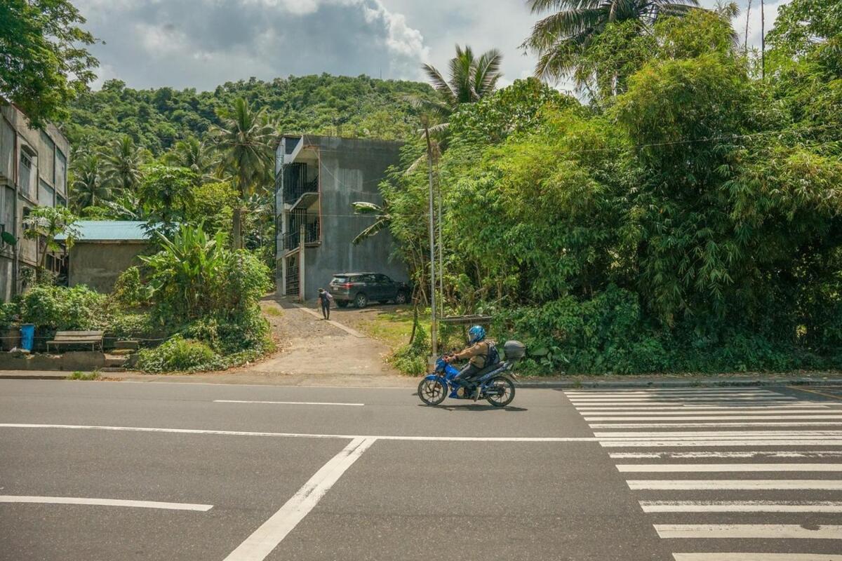 Cozy Loftbed Netflx Wi-Fi Ligao Natl Rd With Parking Rm 304 2F Apartment Exterior photo