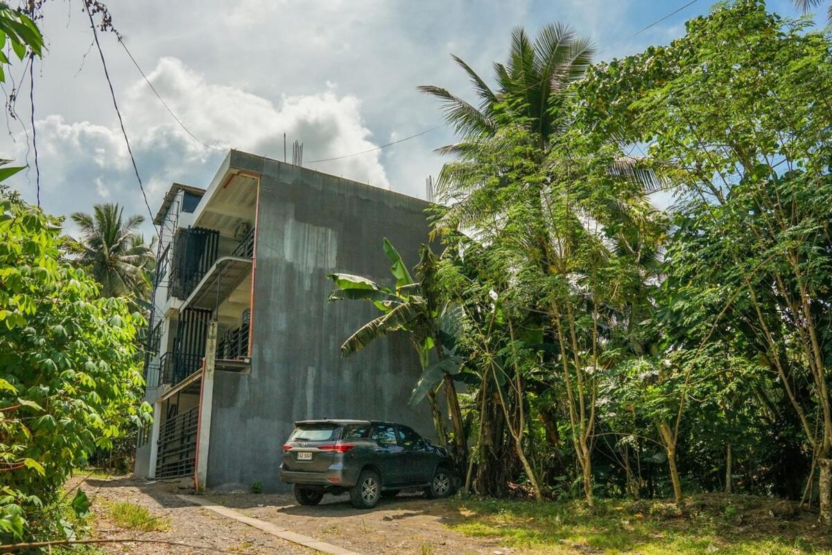 Cozy Loftbed Netflx Wi-Fi Ligao Natl Rd With Parking Rm 304 2F Apartment Exterior photo