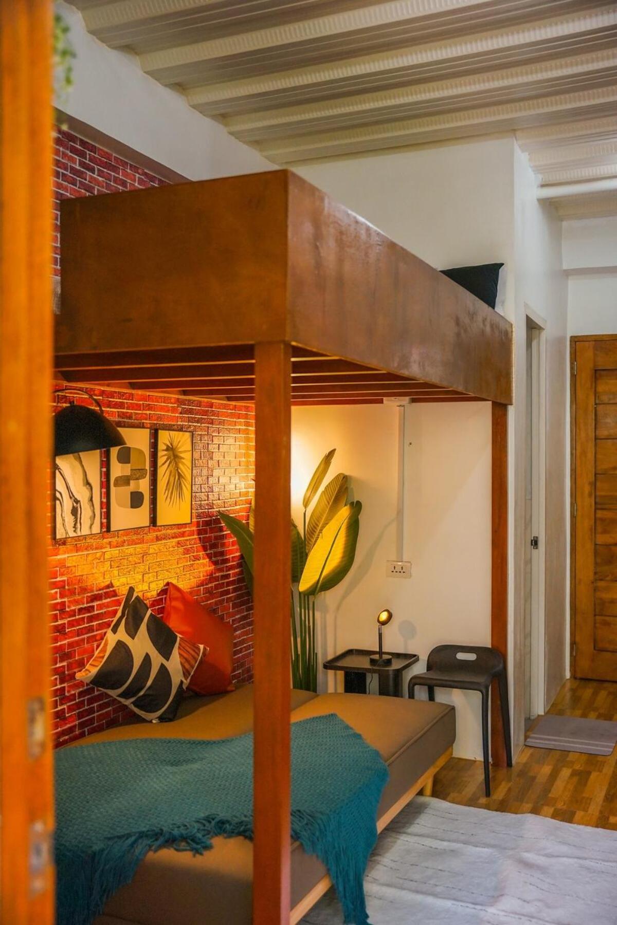 Cozy Loftbed Netflx Wi-Fi Ligao Natl Rd With Parking Rm 304 2F Apartment Exterior photo