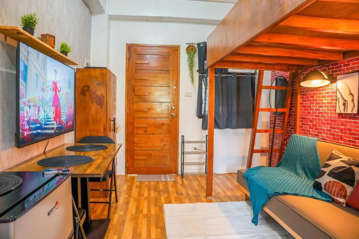 Cozy Loftbed Netflx Wi-Fi Ligao Natl Rd With Parking Rm 304 2F Apartment Exterior photo