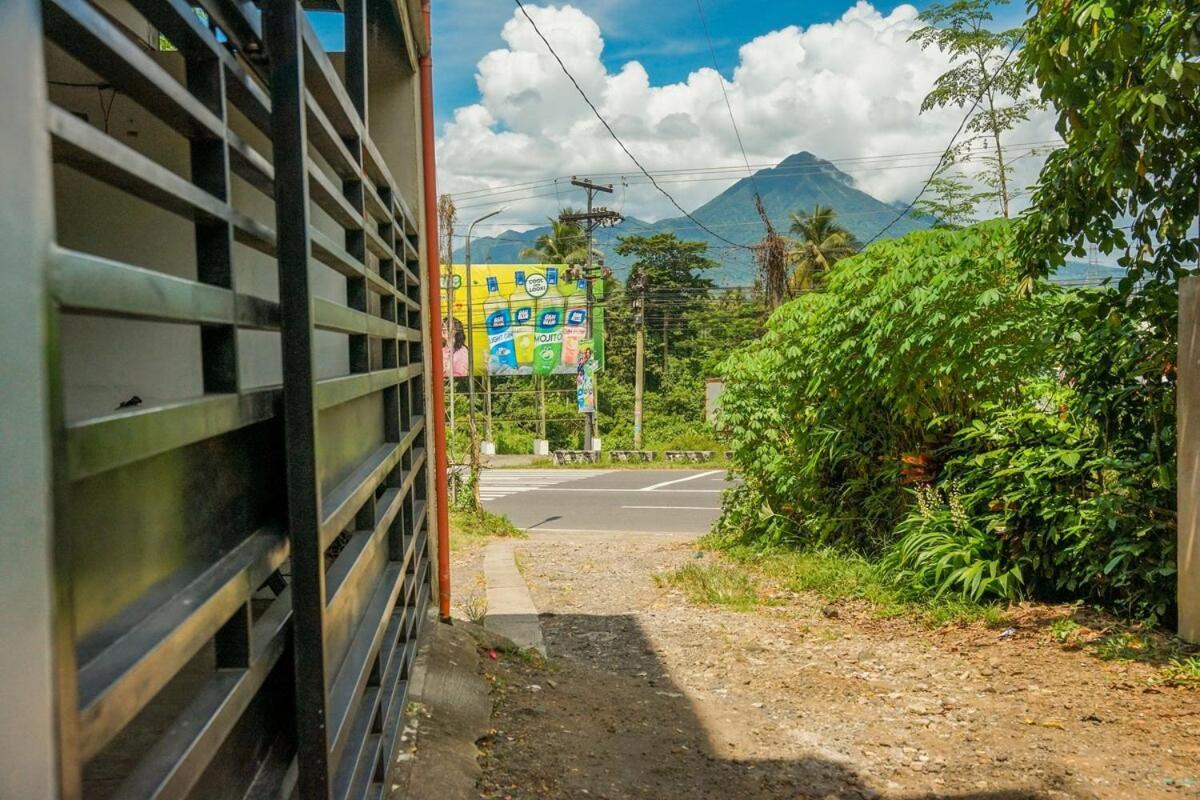 Cozy Loftbed Netflx Wi-Fi Ligao Natl Rd With Parking Rm 304 2F Apartment Exterior photo