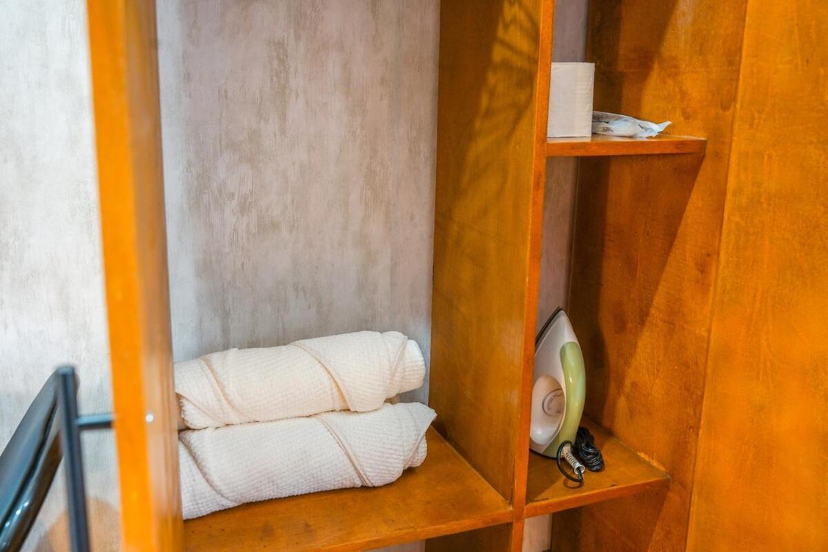 Cozy Loftbed Netflx Wi-Fi Ligao Natl Rd With Parking Rm 304 2F Apartment Exterior photo