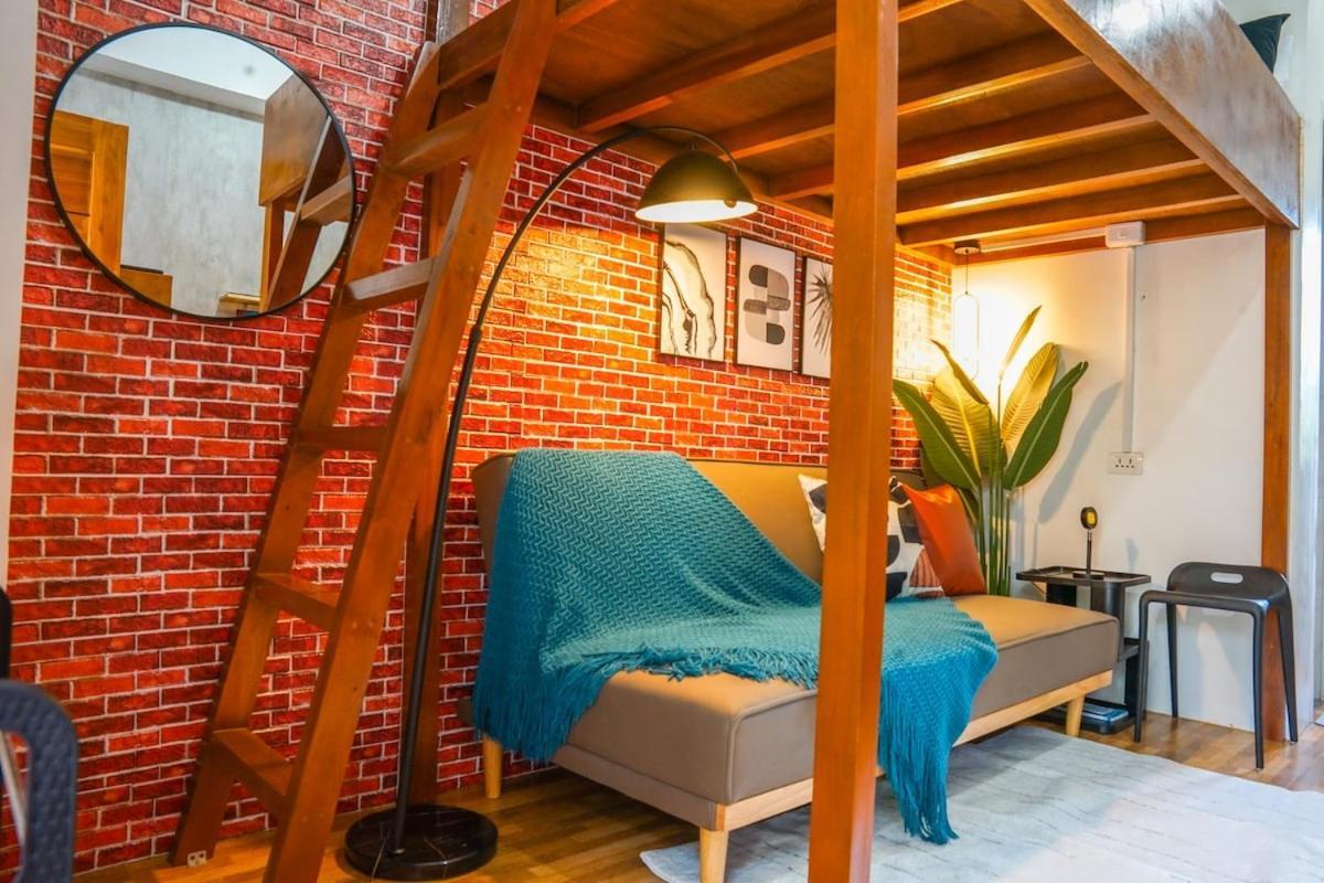 Cozy Loftbed Netflx Wi-Fi Ligao Natl Rd With Parking Rm 304 2F Apartment Exterior photo
