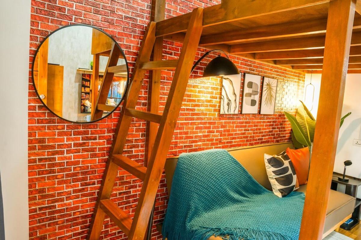 Cozy Loftbed Netflx Wi-Fi Ligao Natl Rd With Parking Rm 304 2F Apartment Exterior photo