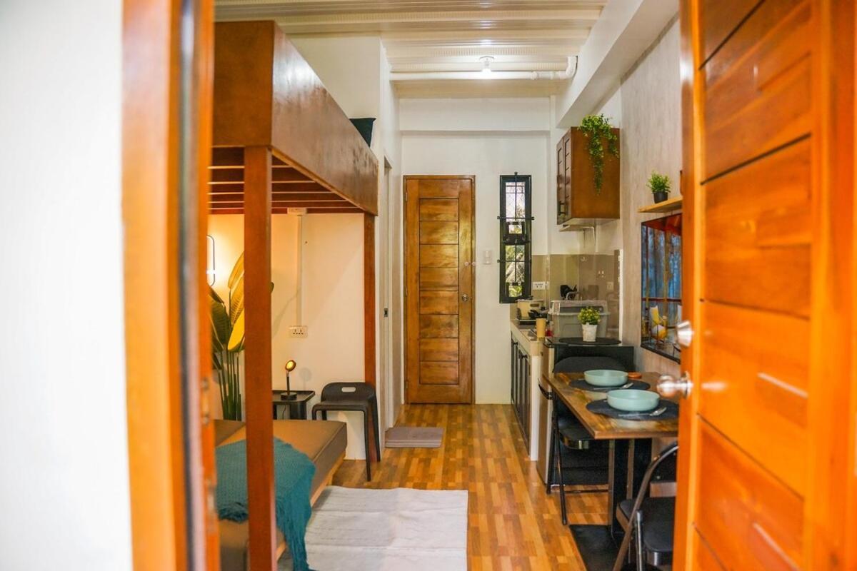 Cozy Loftbed Netflx Wi-Fi Ligao Natl Rd With Parking Rm 304 2F Apartment Exterior photo